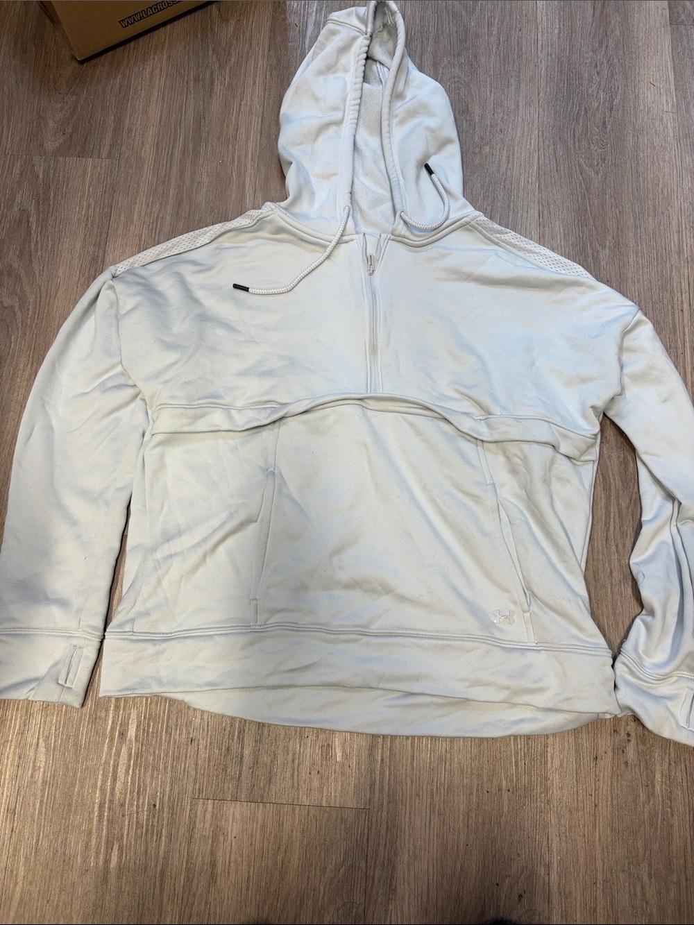 Under Armour Light grey/blue Hoodie with Short Zip and Kangaroo Pocket. Fits L/X